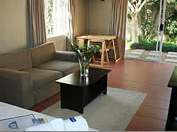 45 Broadway Lodge offers executive and holiday accommodation in Durban North